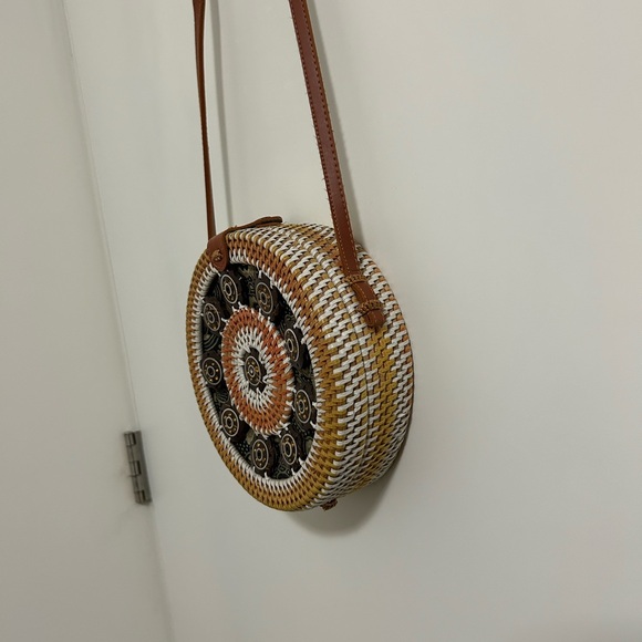 Round Rattan Crossbody Bag Woven Straw Bali Style Boho Summer Purse - Picture 3 of 6